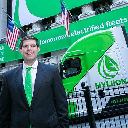 Hyliion truck at NYSE Facade with CEO